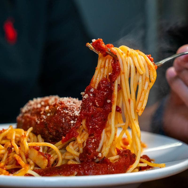 Leones Italian Restaurant